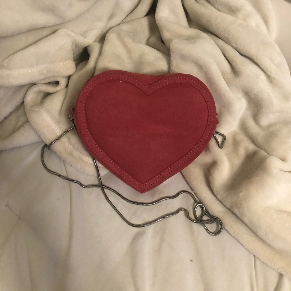 Heart shaped shoulder bag
